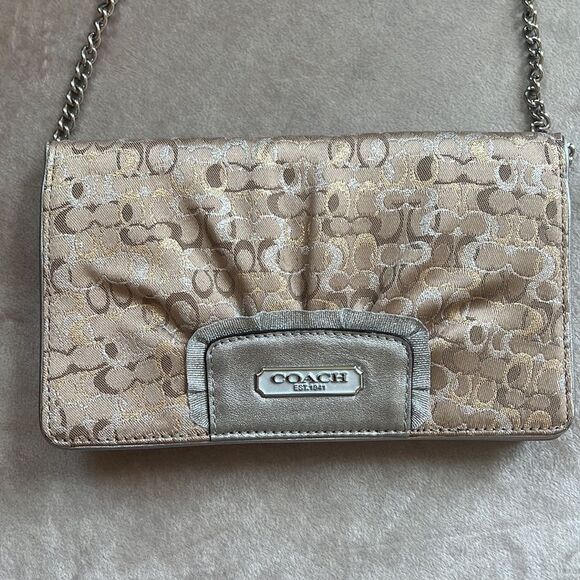 *Coach* Convertible WOC Crossbody Metallic Signature Wallet EUC - Picture 2 of 14